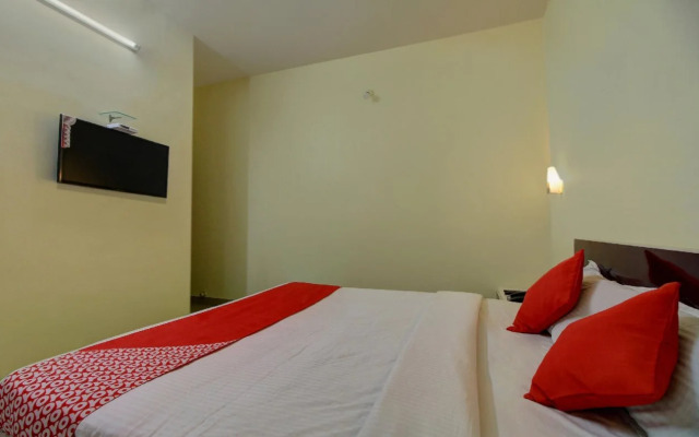 OYO 22536 Vishaak Inn