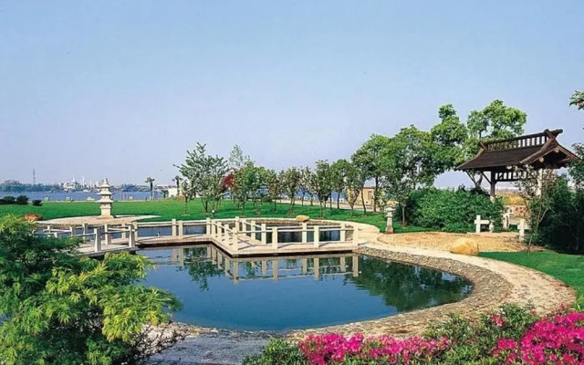 Wuxi Lakeview Park Resort
