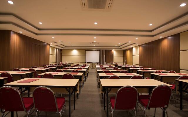 Saris Hotel And Spa