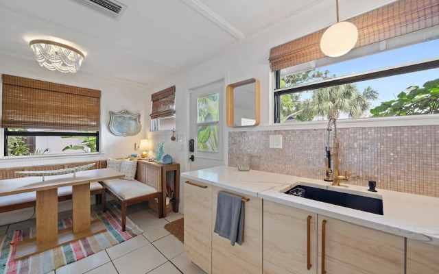 Hidden Oasis A 1 Bedroom Bungalow