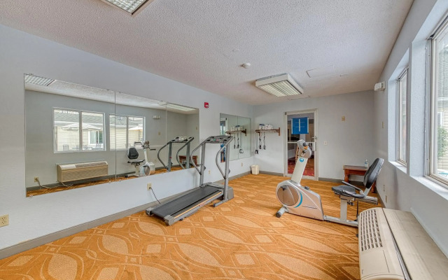 American Inn and Suites Dundee