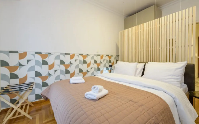 Fully Renovated Flat in Prime Location