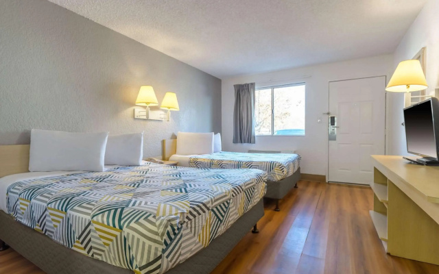 Motel 6 Hayward, CA – Silicon Valley Gateway
