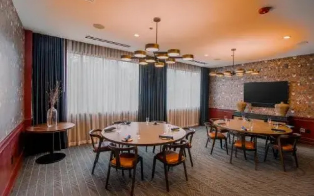 DoubleTree by Hilton Clarksville Riverview