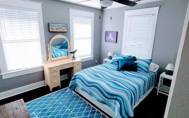 Seaglass 4 Bedroom Home by Redawning