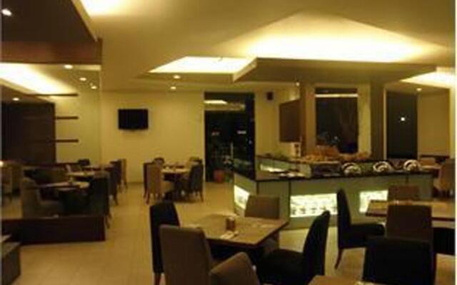 Grand Cikarang Hotel