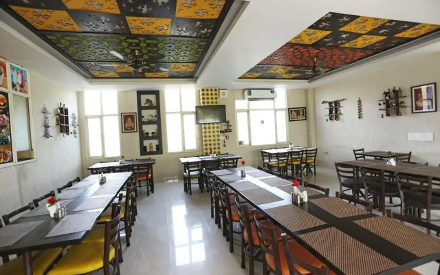 OYO 35823 Hotel Blumango