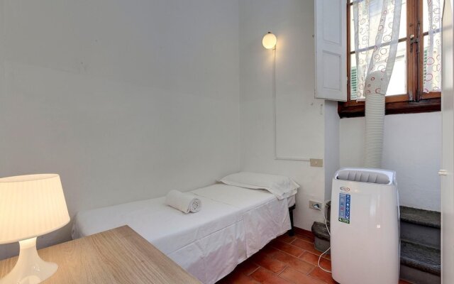 Neri 23 in Firenze With 3 Bedrooms and 2 Bathrooms