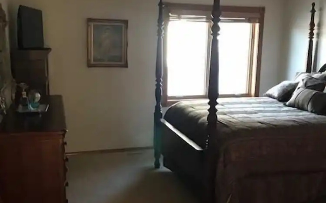 Inn on Bigfork Bay Queen Suite