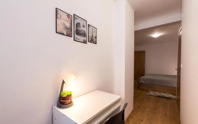 Modern & Cozy 2BD Apartment with Mountain View