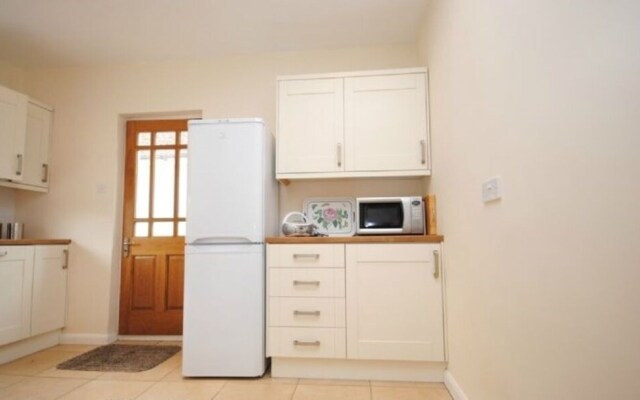 Carlton Avenue, Rose Green 413627