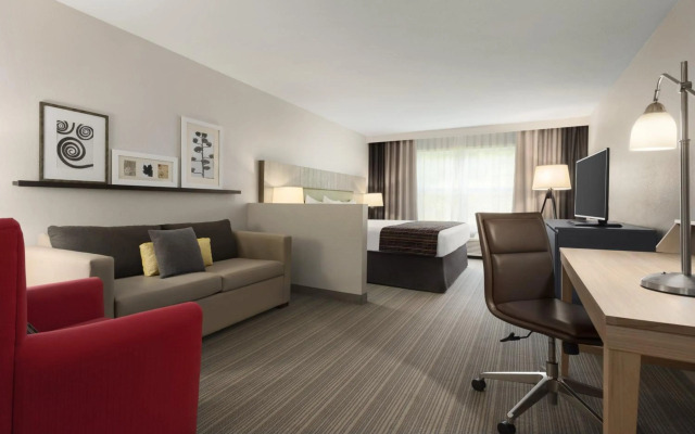Country Inn & Suites by Radisson, Decorah, IA