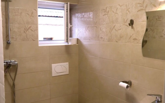 Holiday Rooms & Apartments - Rosy Garden