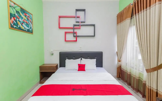 RedDoorz @ Hotel Nuansa Ngawi