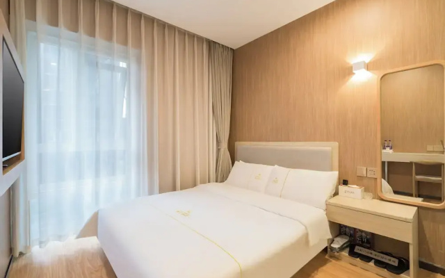 Dequan Guangwai Hotel