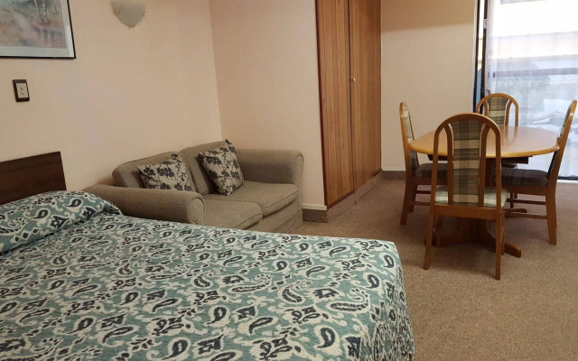 Ace Motor Lodge