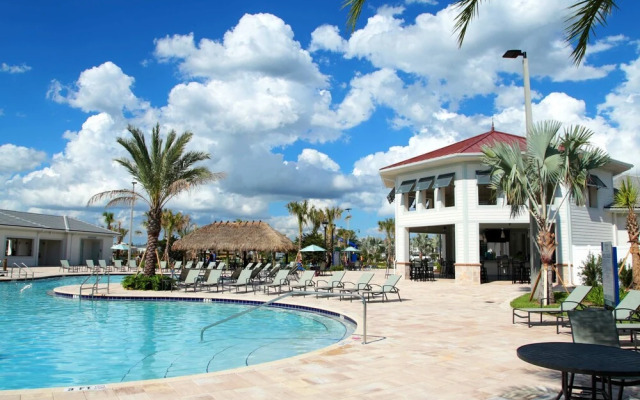 Relax Near Disney 4BR Home With Pool