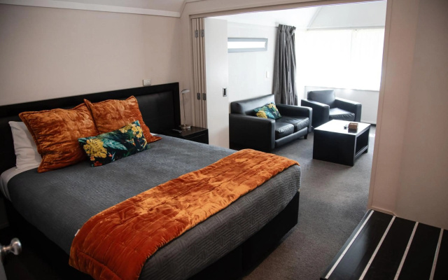 Ascot Park Hotel – Guest Rooms – Invercargill