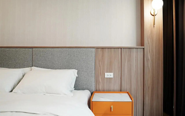 The Riverside Hotel & Motel