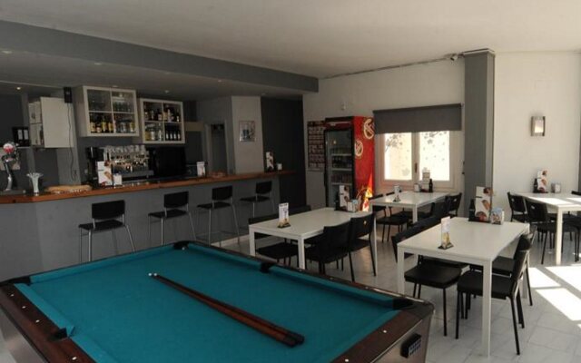 Apartaments AR Monjardí