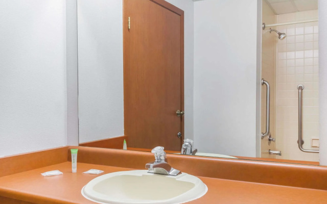 Travelodge by Wyndham Green River UT