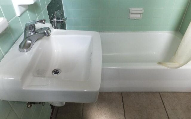 Budget Inn Express