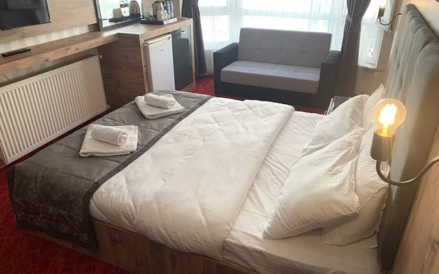 Adanaz Otel