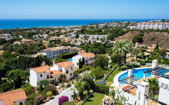 Fantastic Apart sea view and heated pool