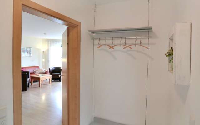 Charming Apartment in Düdinghausen With Terrace