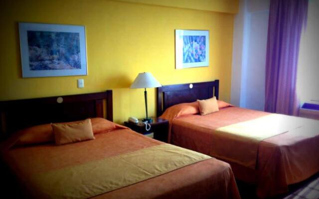 Hotel Hacienda Monterey