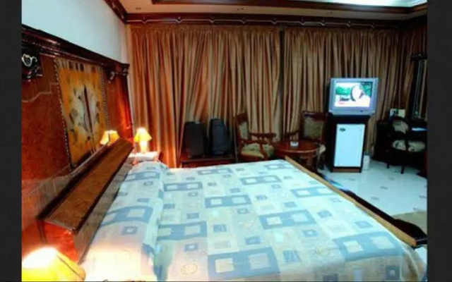 Four Seasons Tripoli