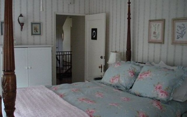 IvyWild Inn