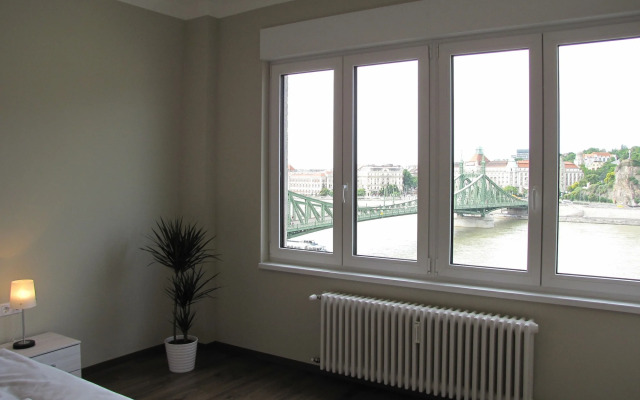 Vaci Apartment Danube