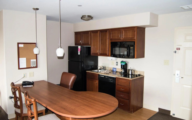 Candlewood Suites VICTORIA by IHG