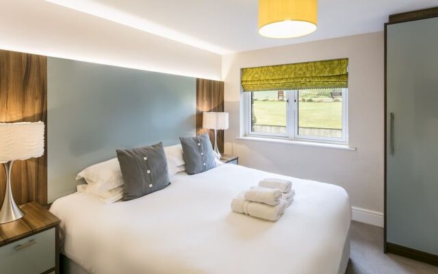 Golf Apartment @ Carus Green