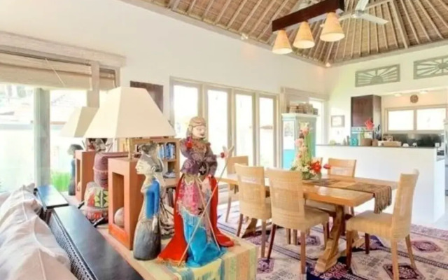 Vss-ubud Ricefield -ac-3bd-3bth-pool-b&b-internet