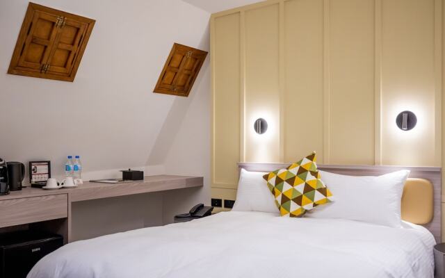 Voyager Hotel