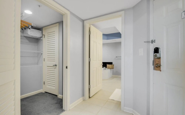 Yacht Club Villas 2-902