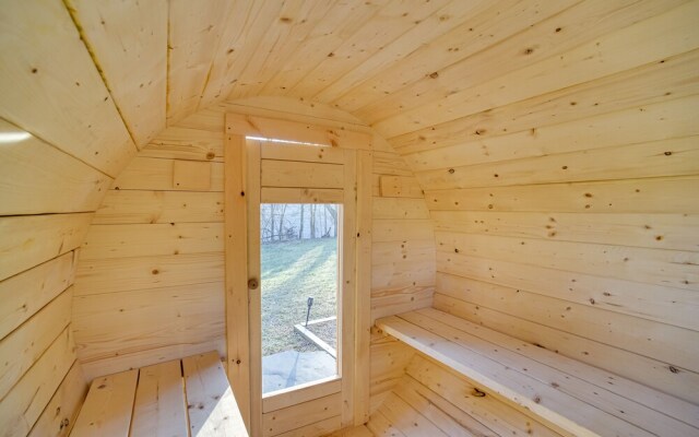 Pearl Creek House w/ Barrel Sauna & Fire Pit!