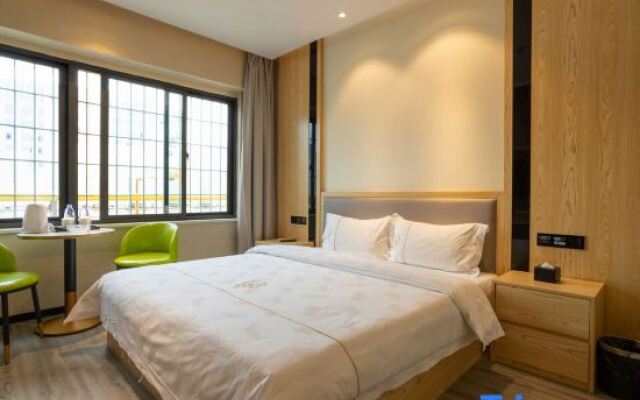 Zhangzhou Tuning Business Hotel (Hongxing Meikailong Branch)