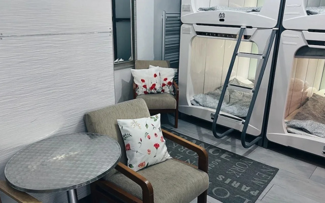 Space One Vienna - Sleeps 8 - Affordable & Central