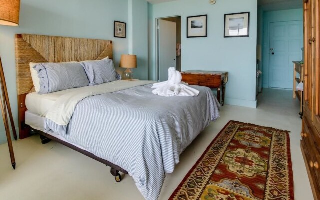Cozy Islander East