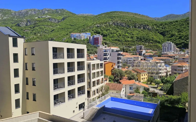 Royalis Suites