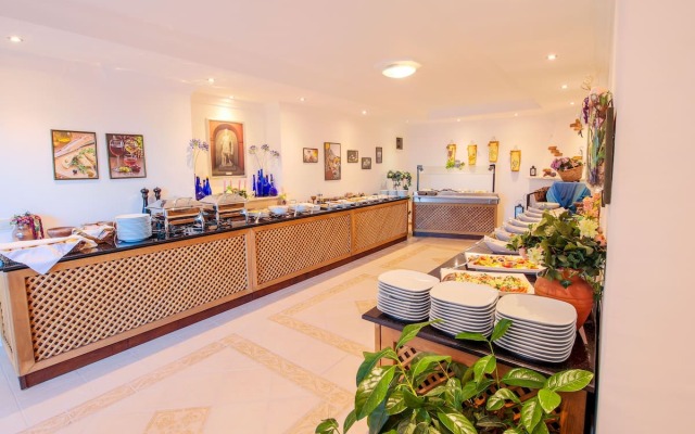 Hadrian Hotel