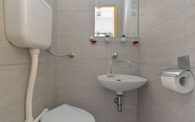 Apartment 358