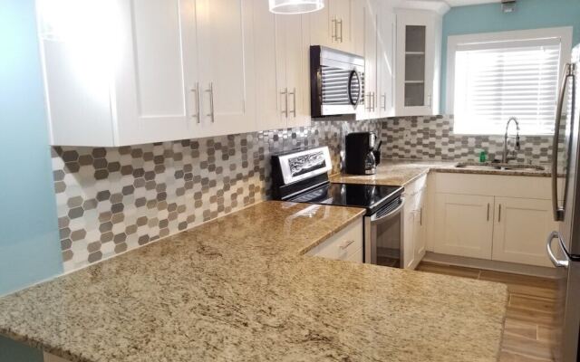 206 on 10th St - All