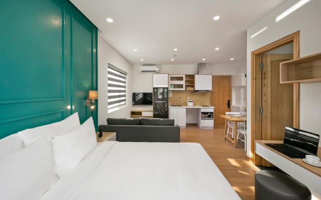 Dolphin Hotel and Apartment