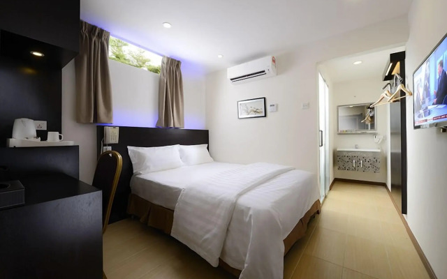 Ernes Hotel Bayu Mutiara
