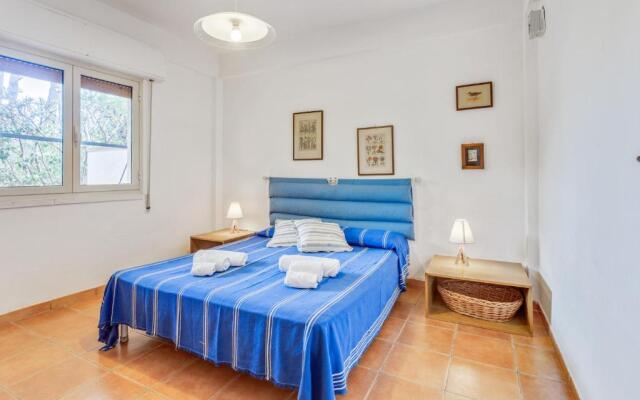 Scopello Flat with Panoramic Courtyard and Parking