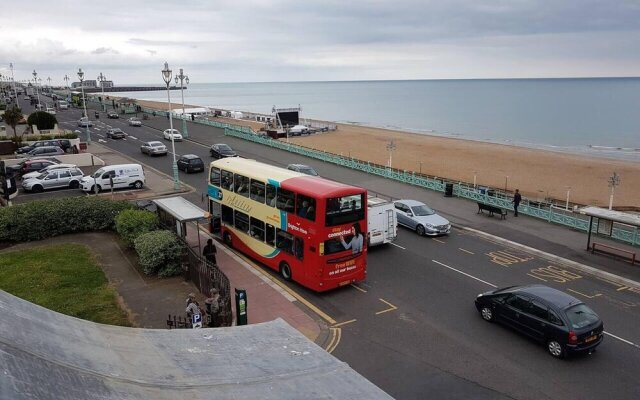Direct Sea Views, Seafront Location & Free Parking